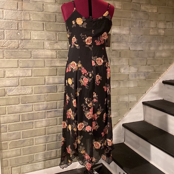 Almost Famous Floral Dress - Picture 5 of 8